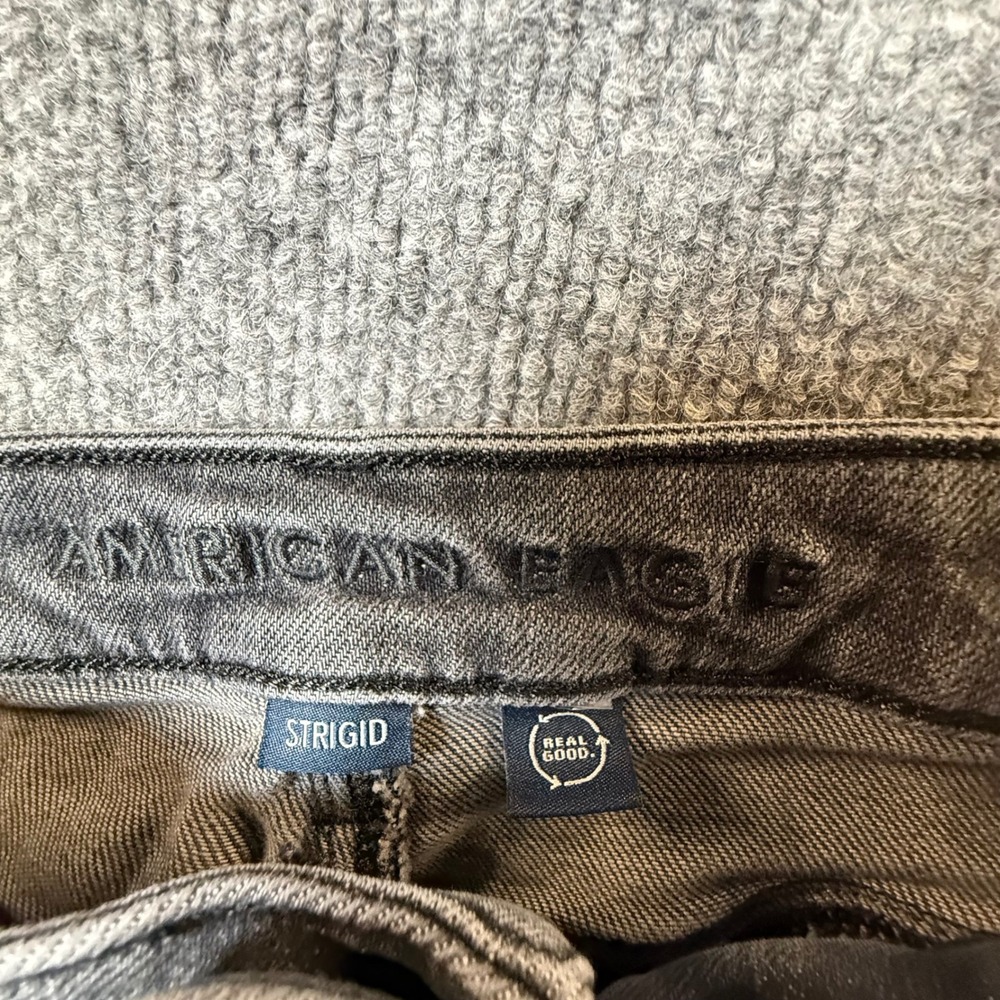 American Eagle Strigid Mom Jeans Faded Black High Rise Straight 000 Short - Picture 3 of 9